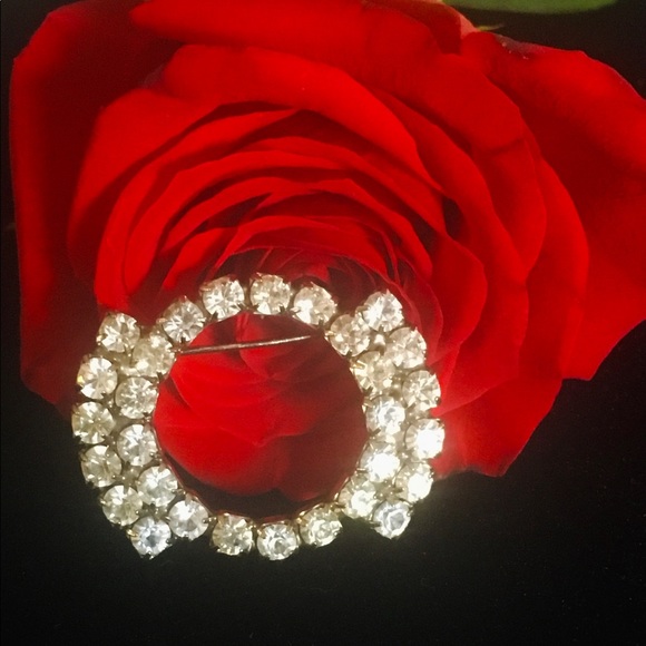 Jewelry - Vintage Rhinestone Brooch